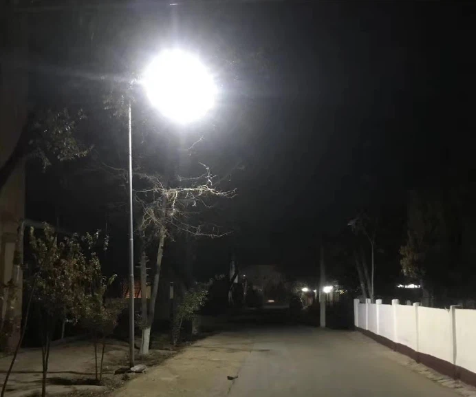 أوزبكستان 300 مجموعات أضواء الشوارع الشمسية